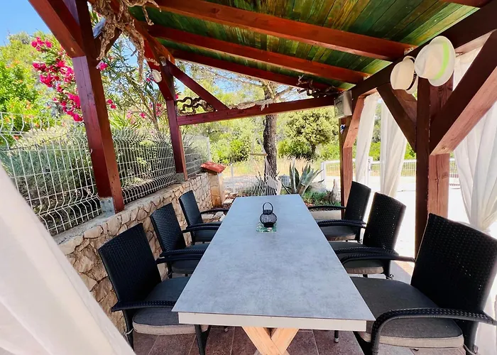 Feriehus Family Friendly House With A Swimming Pool Janjina, Peljesac - 19594 *